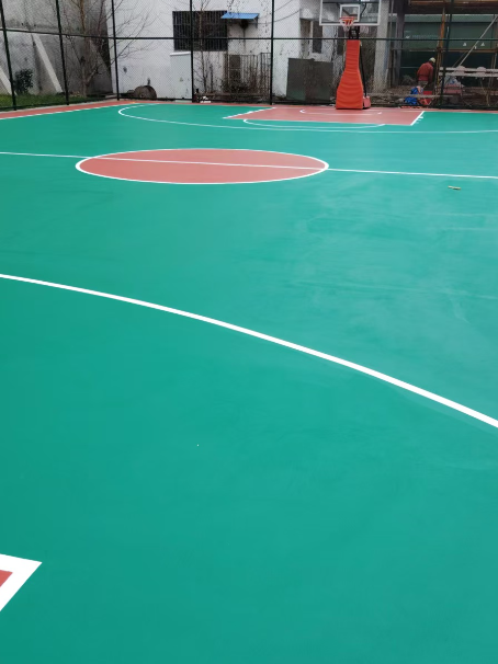 札达 球场长期使用易出现地面开裂